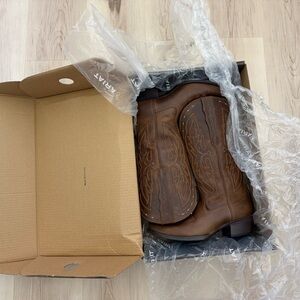 Women’s Heritage X Toe Elastic Wide Calf Western Boot size 8

Brand new

$150